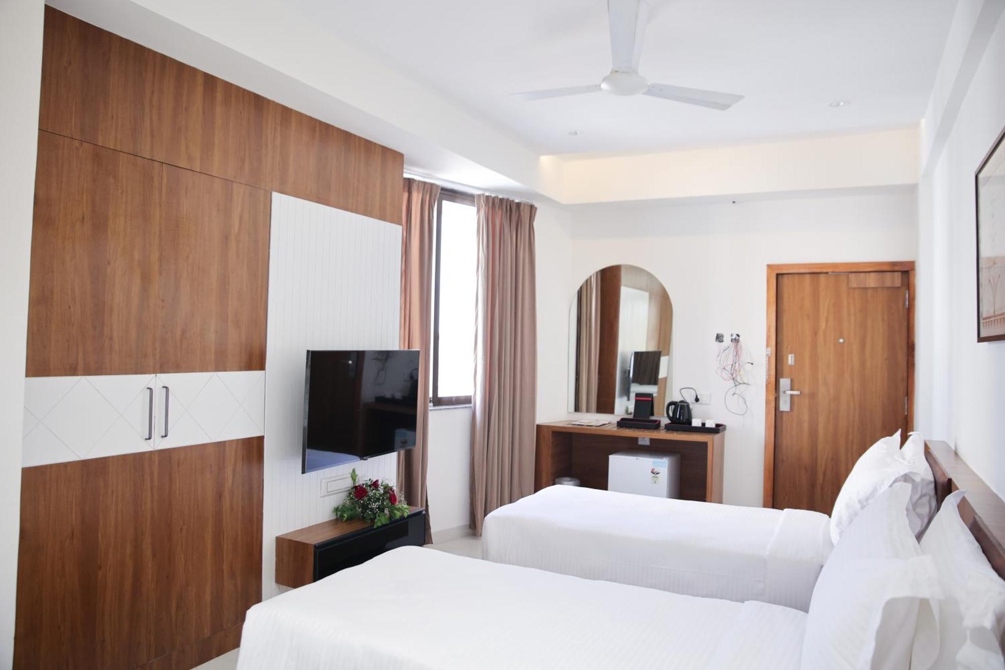 Lords Eco Inn, Ambaji מראה חיצוני תמונה